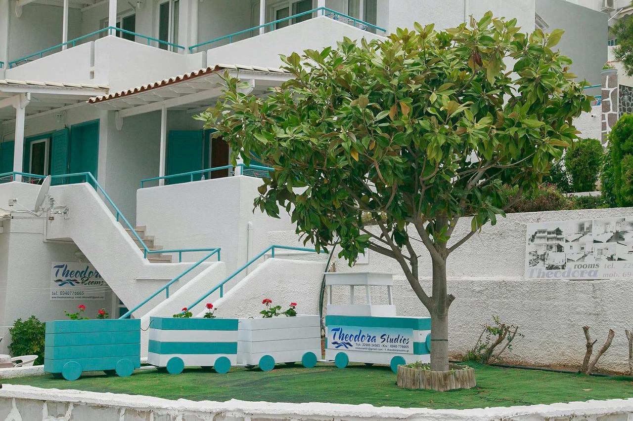 Poros Town Theodora Rooms מראה חיצוני תמונה