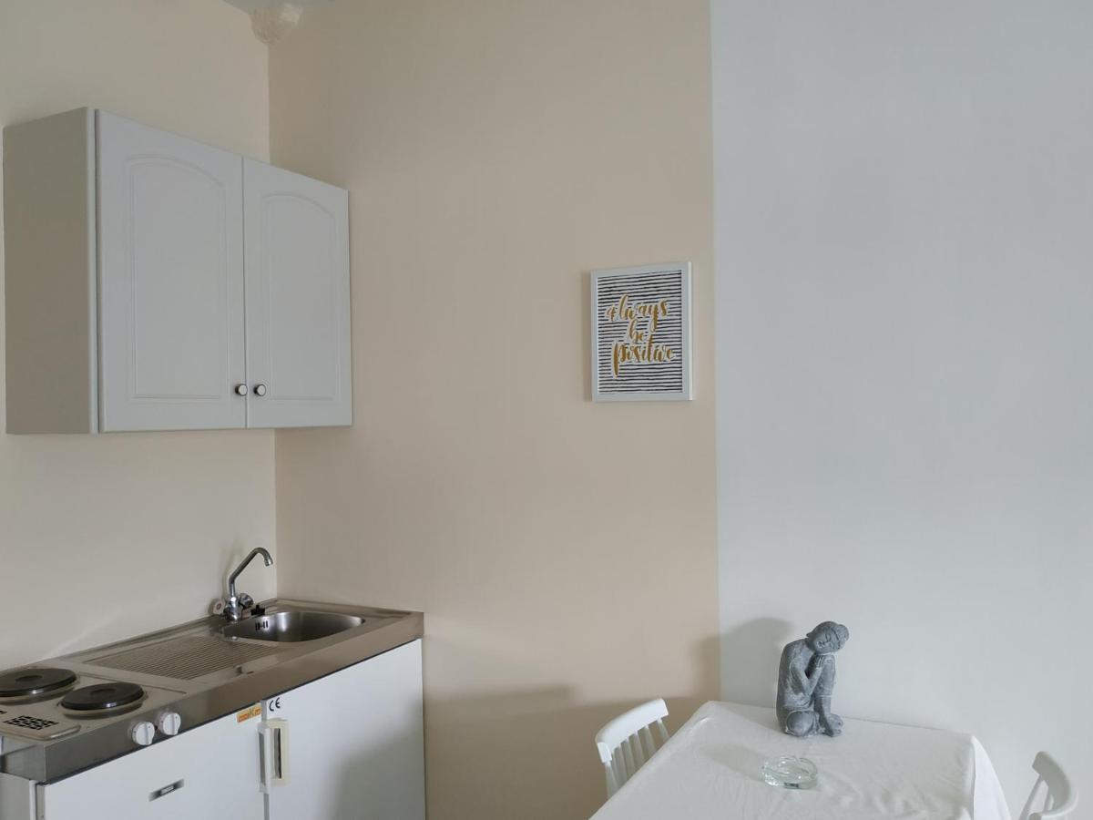 Poros Town Theodora Rooms מראה חיצוני תמונה