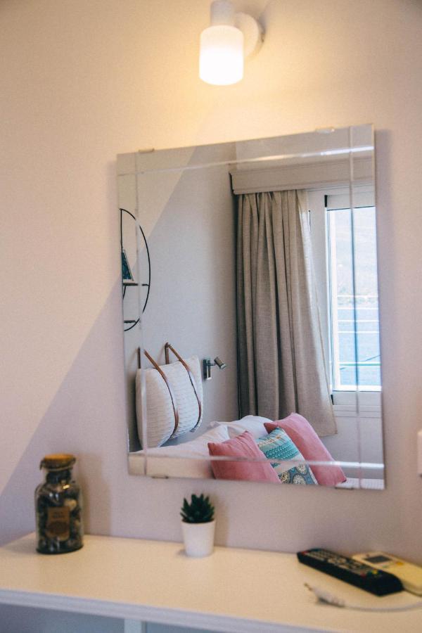 Poros Town Theodora Rooms מראה חיצוני תמונה